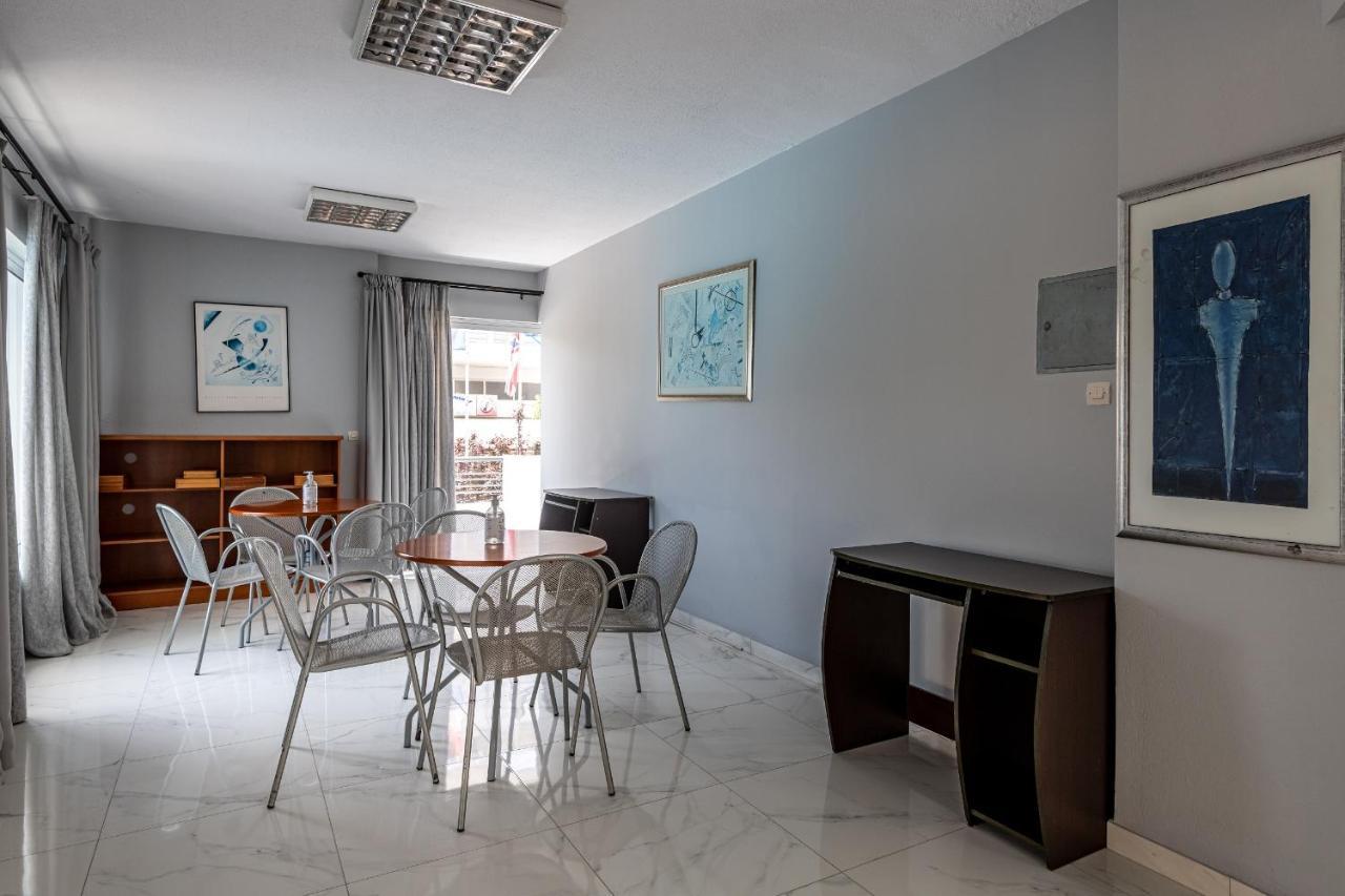 Angela Aparthotel Kosz Kültér fotó