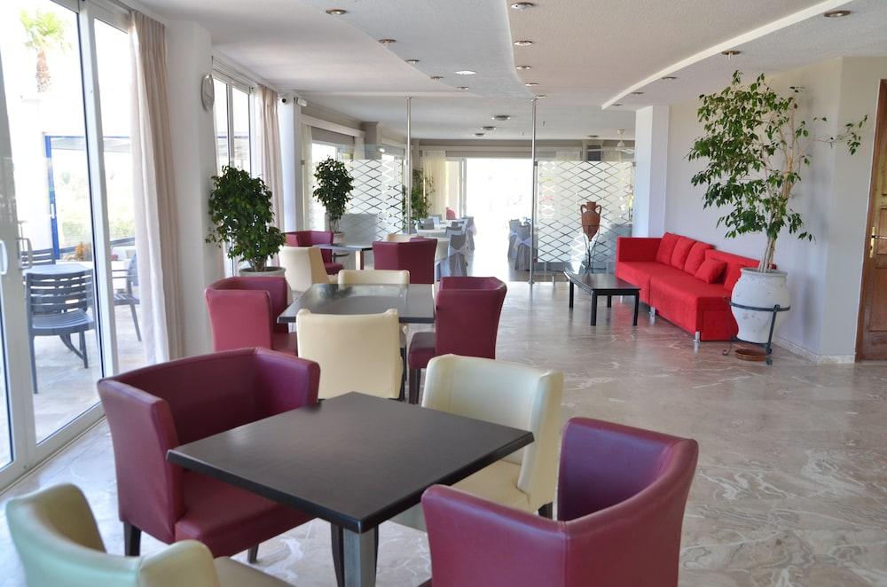 Angela Aparthotel Kosz Kültér fotó